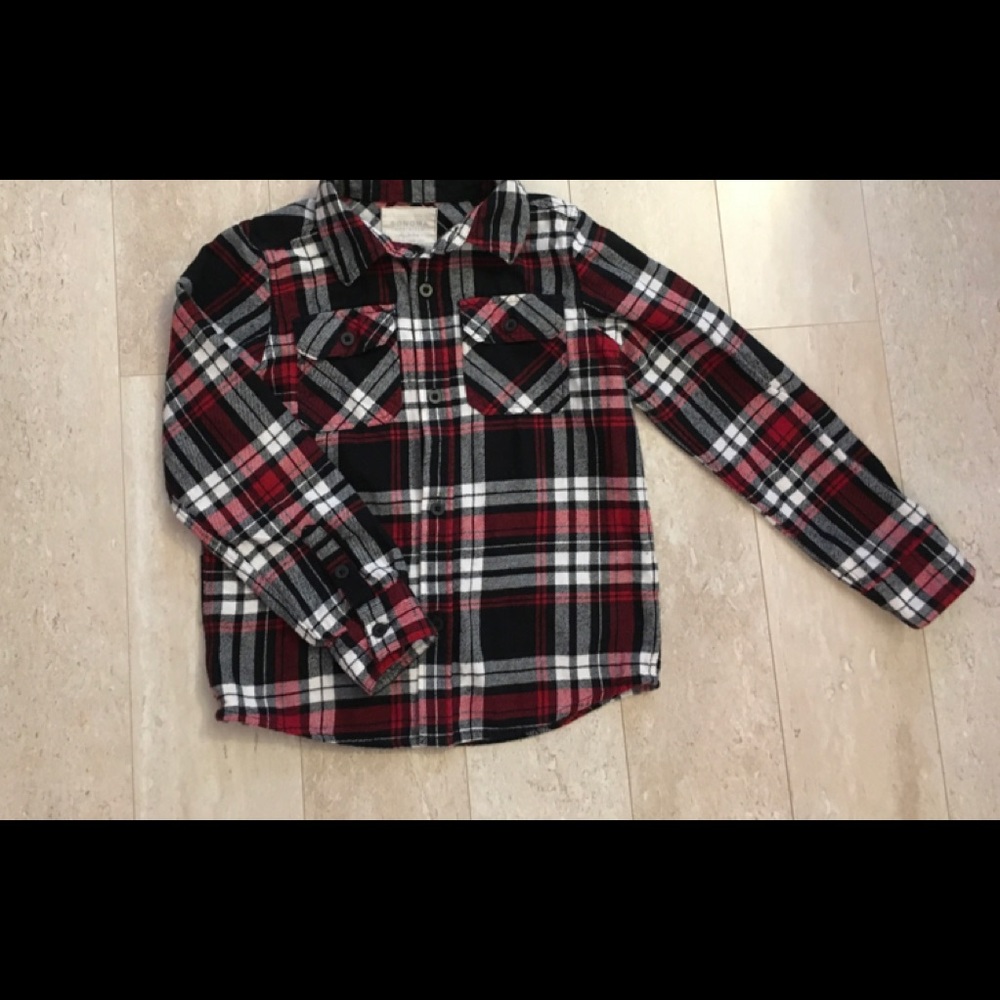 Boy’s Flannel Shirt In Size 7X (NEW)
